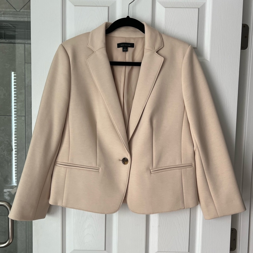 Ann Taylor Blazer/Jacket size 10 Beige